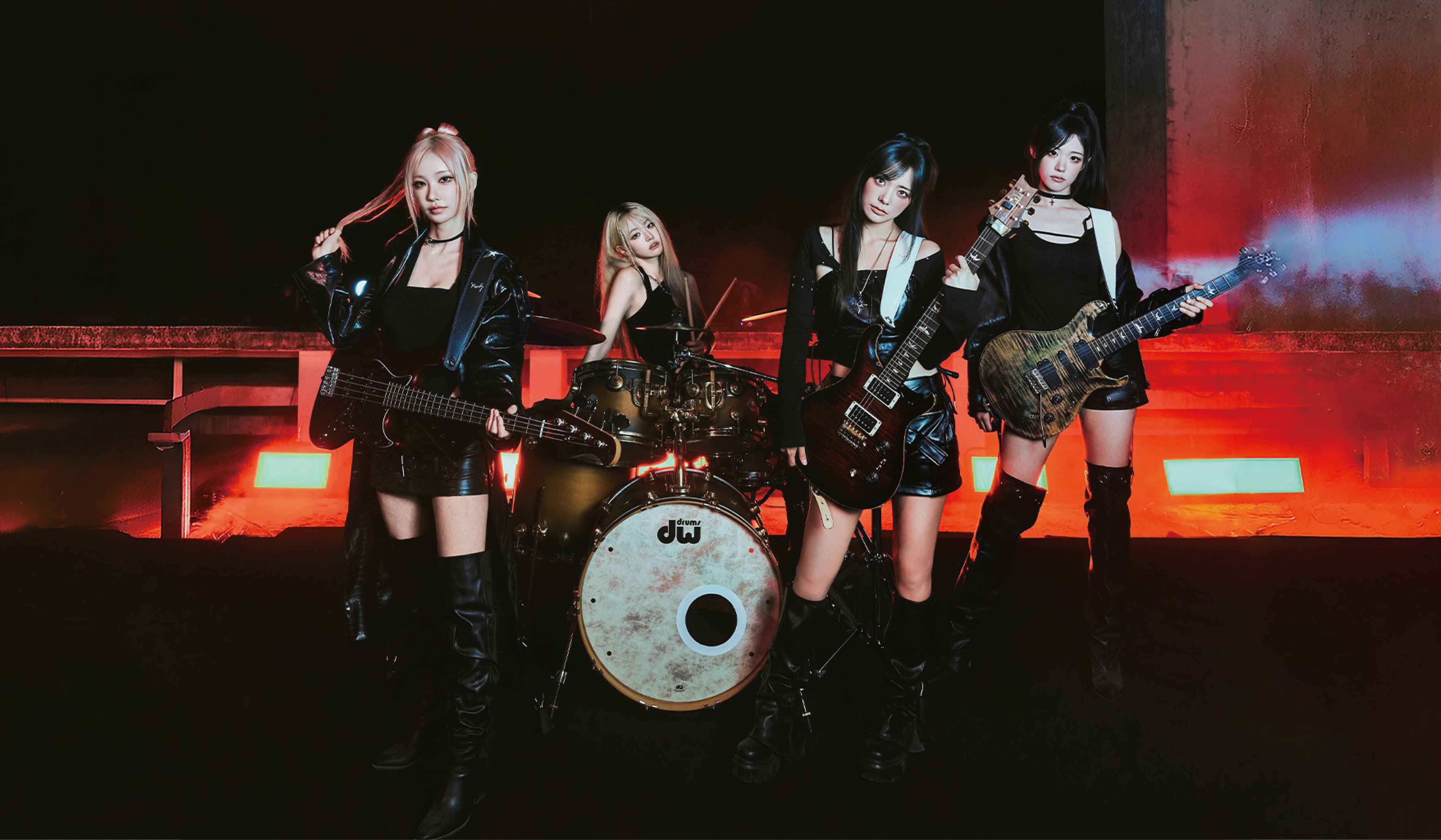 QWER ROCKATION in JAPANサイン入りポスター &スローガン QWER SHOP
